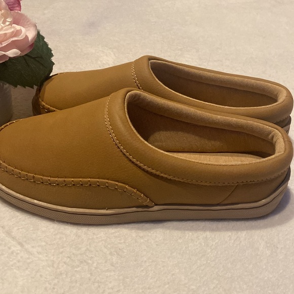 MY PILLOW MY SLIPPERS Size 9W Slippers - Picture 4 of 10